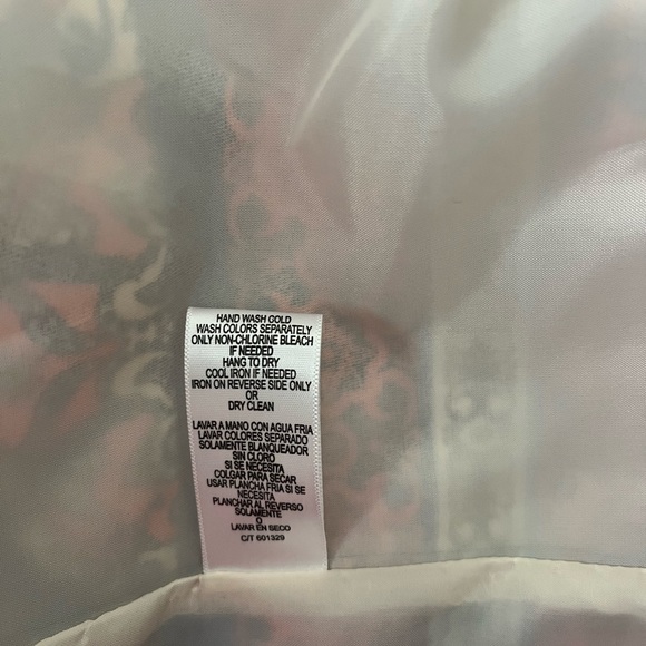 Very nice DN Designs Jacket. Size 16 but runs more like a 12-14. - Picture 4 of 5